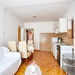 Διαμέρισμα By The Sea Tisno, Murter - 5130 Tisno
