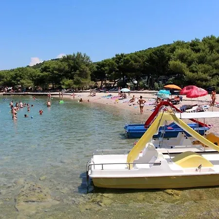 Apartments By The Sea Tisno, Murter - 5130 Tisno
