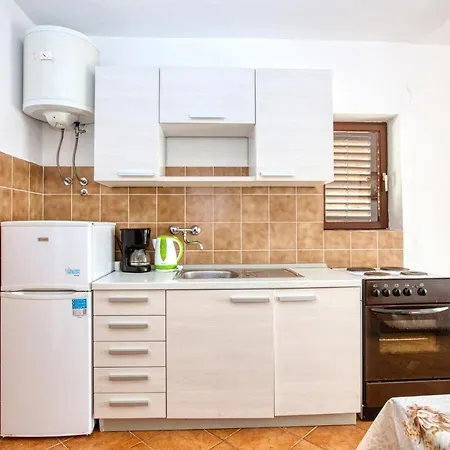 Apartments By The Sea Tisno, Murter - 5130 Tisno