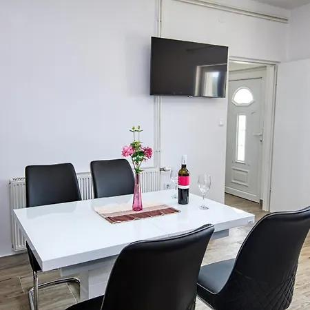 Apartments By The Sea Tisno, Murter - 5130 Apartment