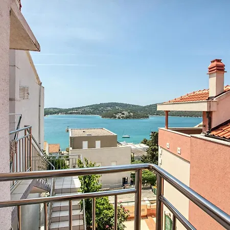 Apartments By The Sea Tisno, Murter - 5130