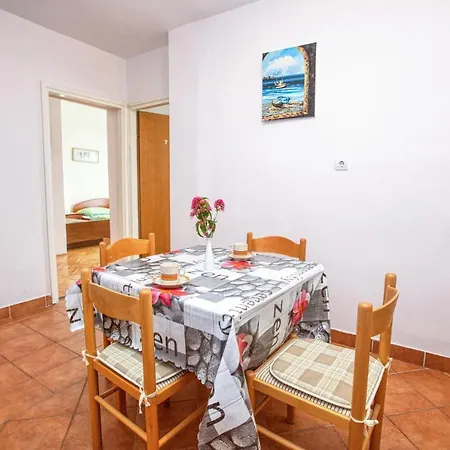 Apartments By The Sea Tisno, Murter - 5130 Tisno