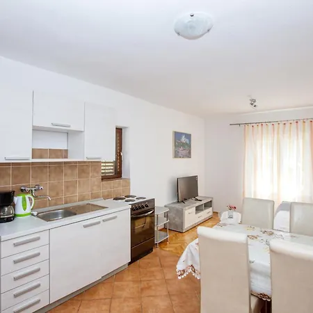 Appartement By The Sea Tisno, Murter - 5130 Tisno