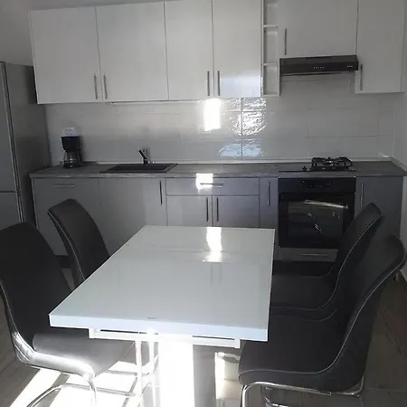 Apartments By The Sea Tisno, Murter - 5130 Tisno