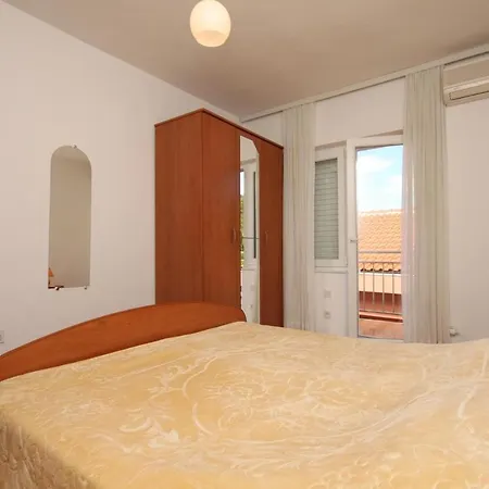 Apartments By The Sea Tisno, Murter - 5130 Tisno